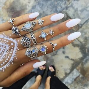 Vintage Style Stackable Ring Sets for Women Crystal RhinestoneStatement Ring
